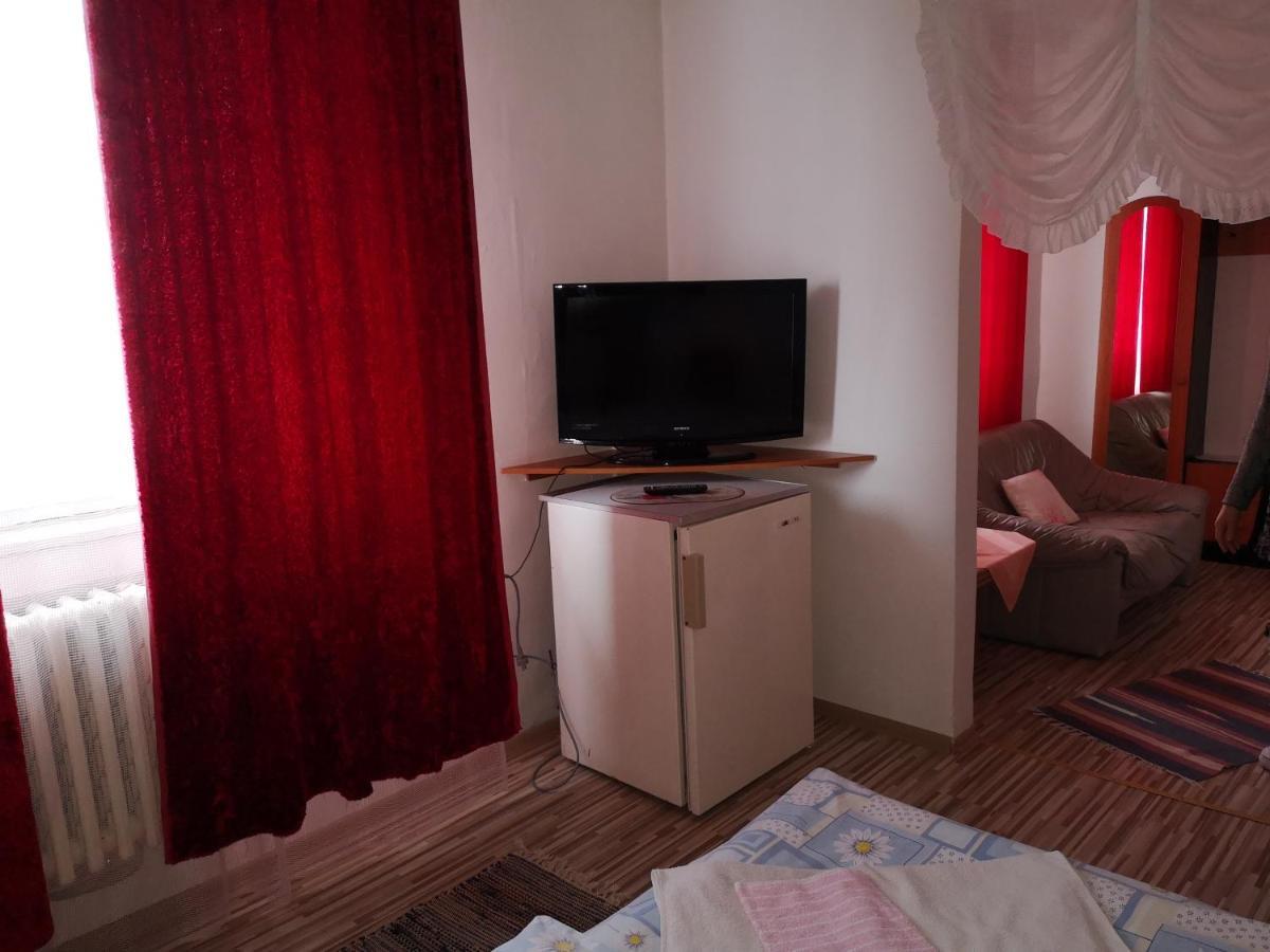 Hotel Biela Labut Michalovce Exteriér fotografie