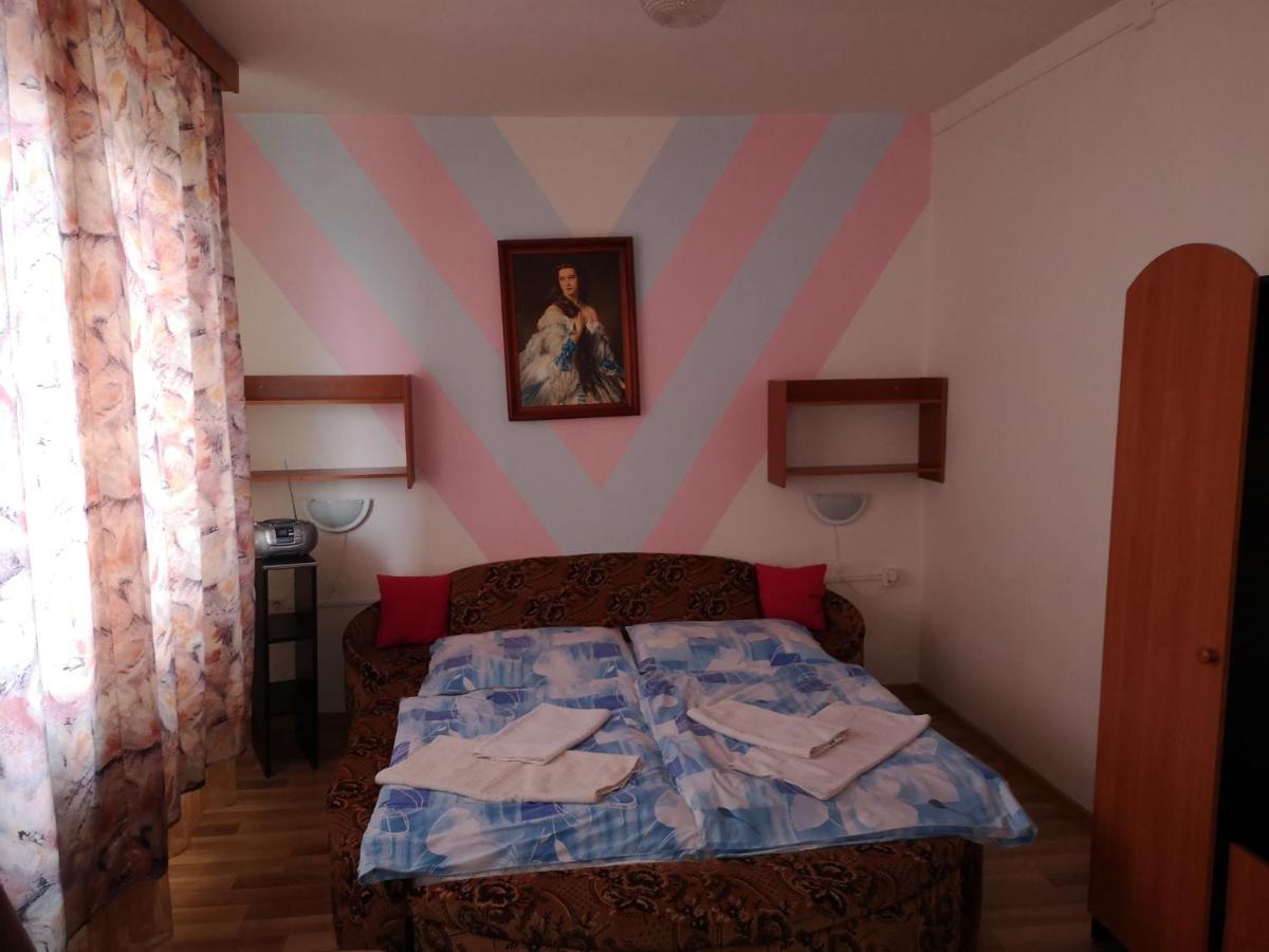 Hotel Biela Labut Michalovce Exteriér fotografie