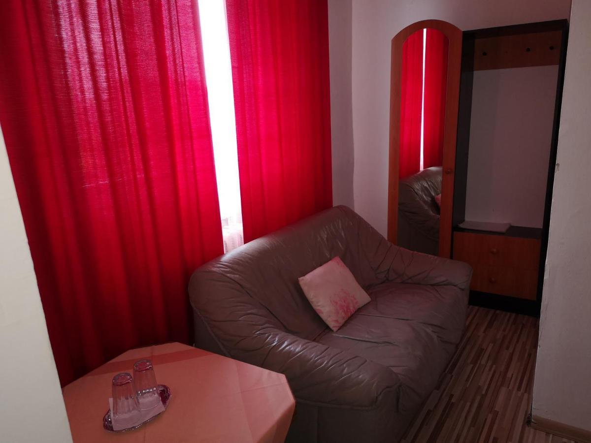 Hotel Biela Labut Michalovce Exteriér fotografie
