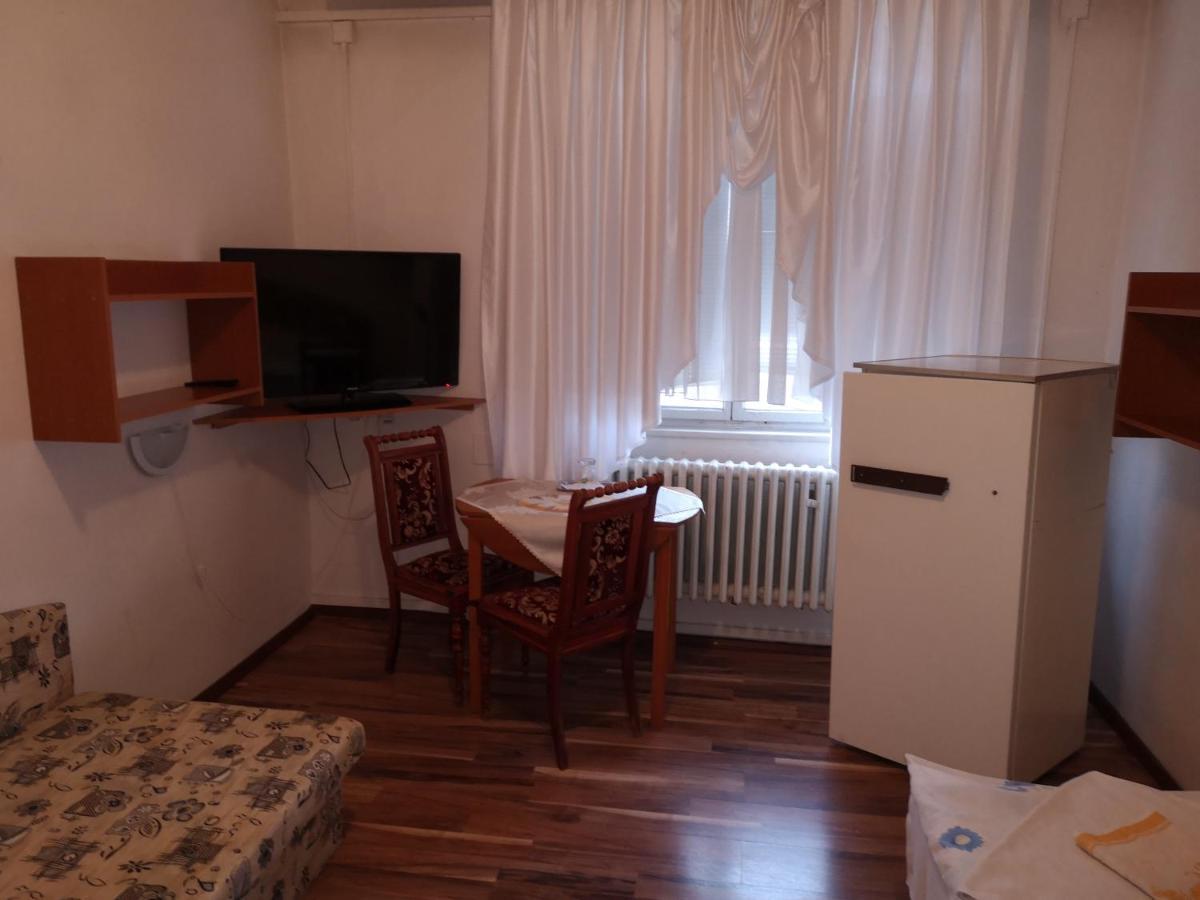 Hotel Biela Labut Michalovce Exteriér fotografie